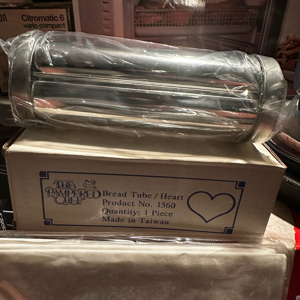 NIB baking tubes, heart, flower, star